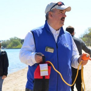 Mark Breederland demonstrating a throw ring