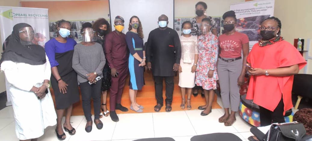 A group of Nigerian leaders and entrepreneurs pose after a workshop.