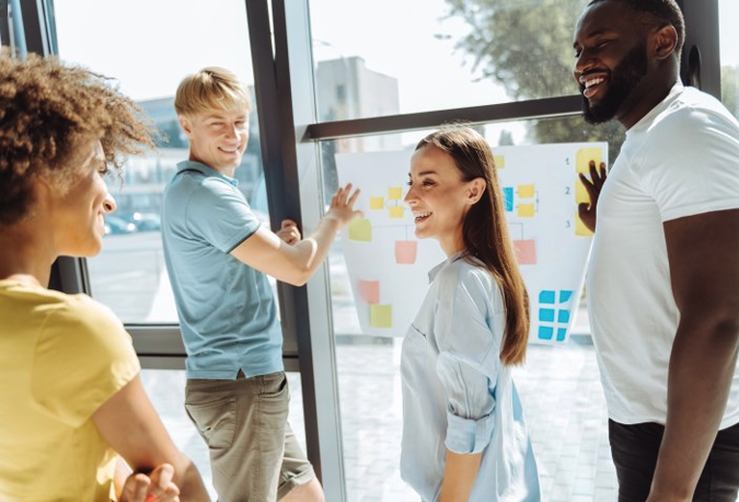 3 people participate in a group project